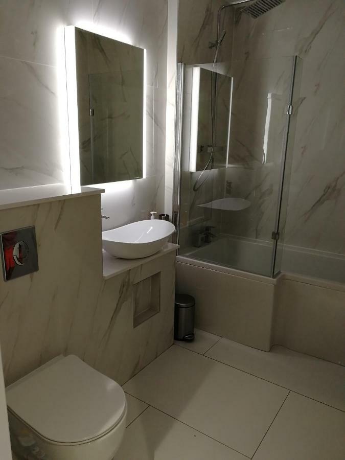 Portrush Luxury Apartment, Currangate ภายนอก รูปภาพ
