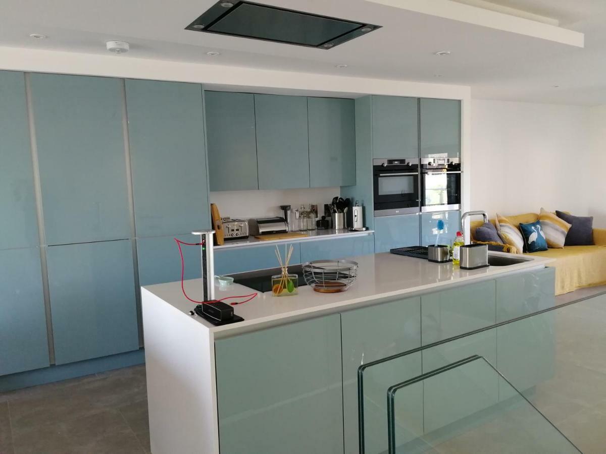 Portrush Luxury Apartment, Currangate ภายนอก รูปภาพ